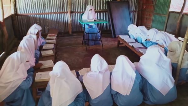 ロヒンギャ難民の女子教育支援